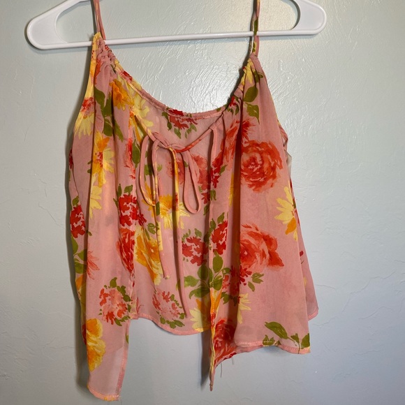 Womens Floral Top - Picture 3 of 3